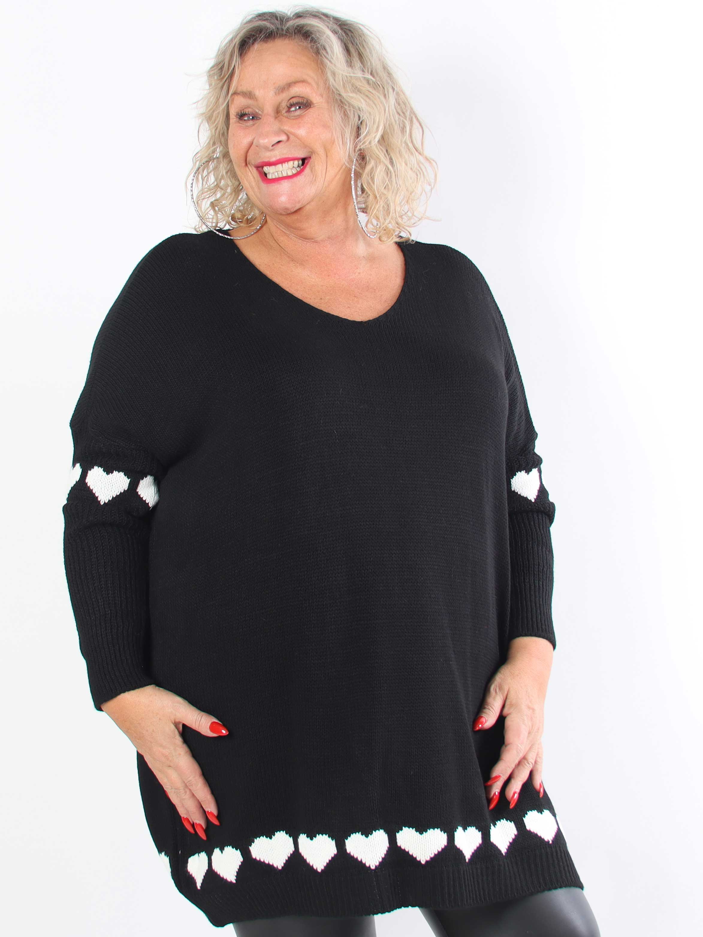 Katerina - Plus size-stickad tröja med söta hjärtdetaljer